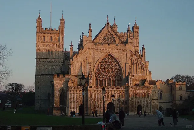 🇬🇧 Exeter Travel Guide: Top Attractions & Hidden Gems