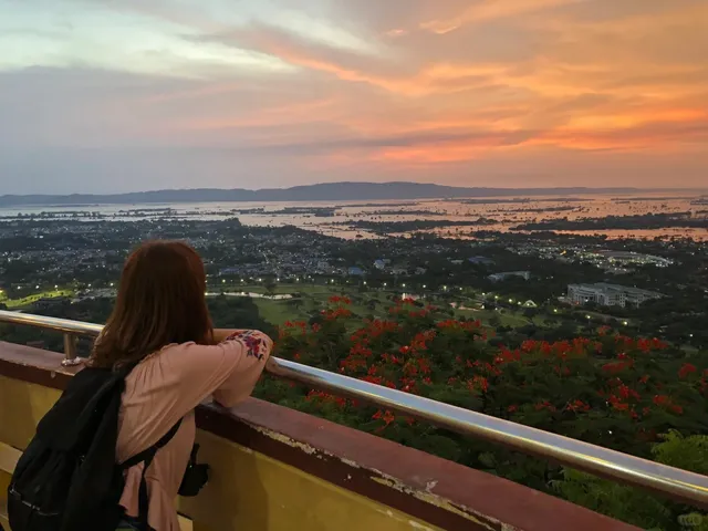 Myanmar Travel - Mandalay 🌄