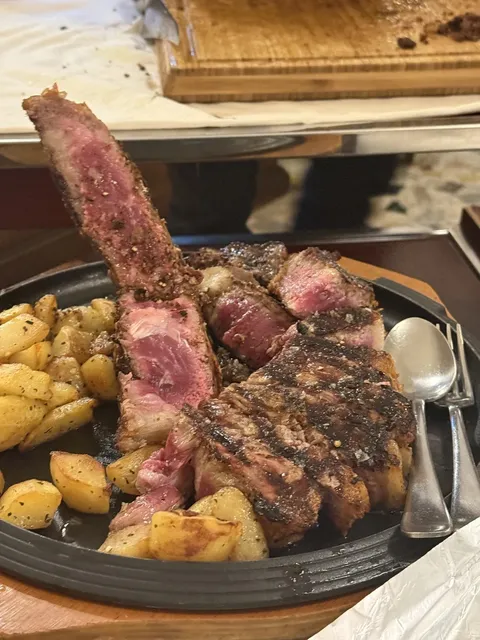 Florence's Hidden Gem Restaurant (Steak and Pasta)