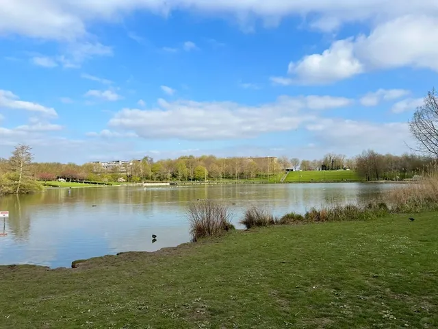 🇫🇷 Paris Weekend Escape: Spring Day Trip to Amiens! 🌸