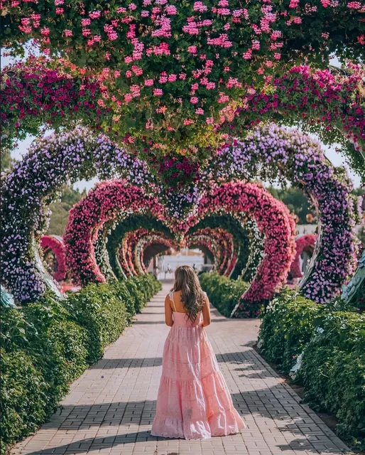 Dubai Miracle Garden 🌸 | A Stunning Oasis in the Desert