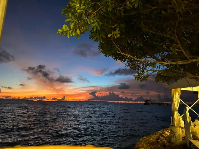 🇰🇭 Cambodia’s Sihanoukville: The Most Stunning Seas I’ve Ever Seen! 