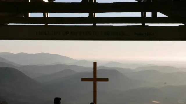 💍 The Most Romantic Chapel in North America | Travel Guide