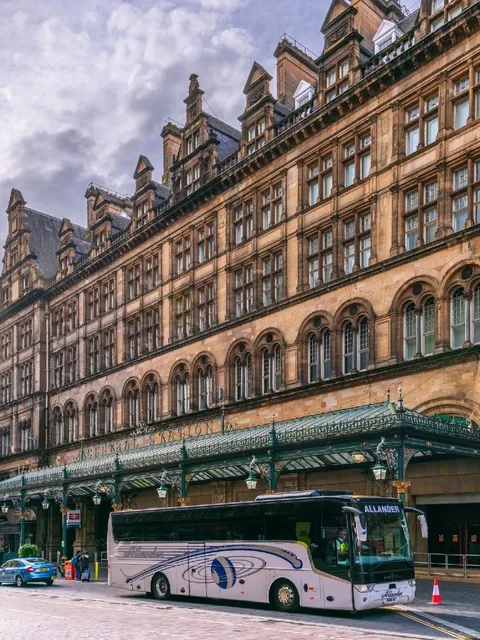  Solo Adventure in Glasgow: The Ultimate City Walk! 🚶‍♀️✨
