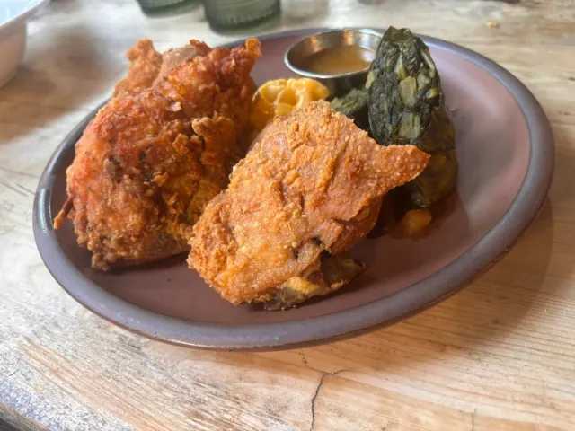 Mixed Experience at Southern-Asian Fusion Spot 🍽️✨