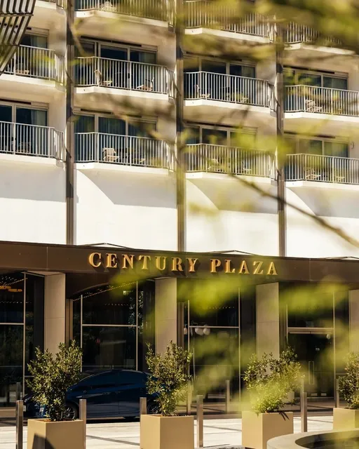 🥂 A Must-Stay Hollywood-Style Getaway in LA for Only $200 🙀