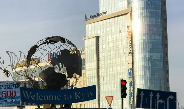 The Former Prosperity and Beauty!A 4-Day Walking Tour in Kyiv, Ukraine