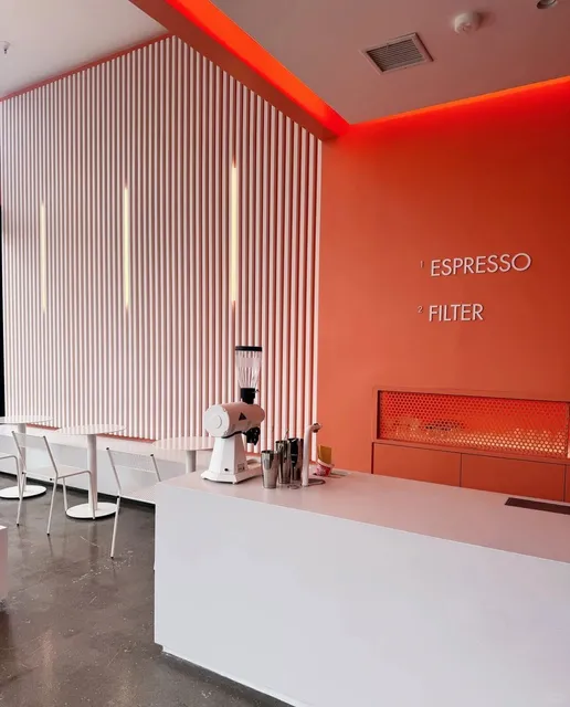 LA｜New Dayglow Coffee + Awan Vegan Ice Cream in Venice! ☕️🍦