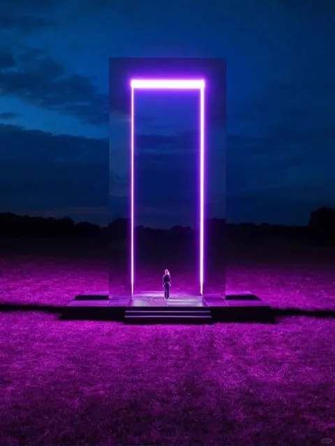 The Canary Wharf light show returns to the streets of London