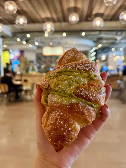 Chicago｜Ultra-Rich Pistachio Croissant at Seedo’s Bakery