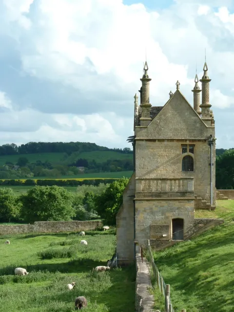  The Cotswolds: England’s Most Beautiful Fairytale Countryside