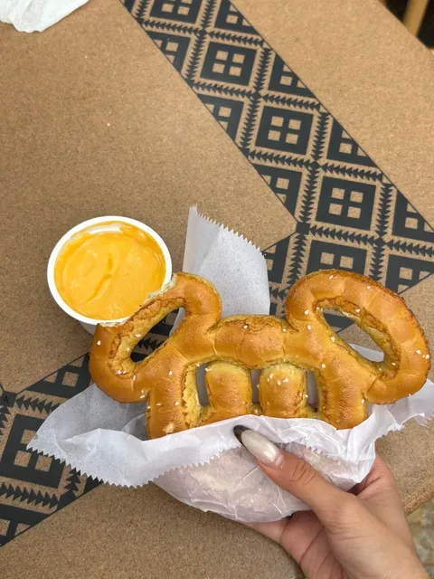 Disney x Orlando | 🐽 Food Truck Collection 🍿✨