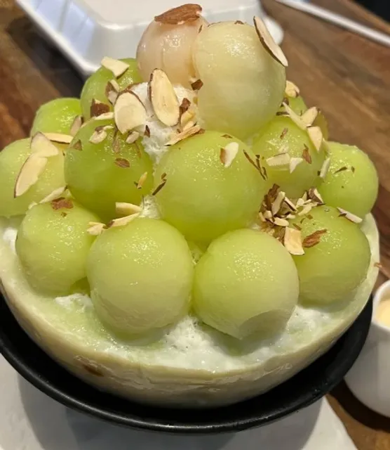 🍣 Sushi Thai Savannah | A Dual-Cuisine Spot for Casual Cravings 🍣