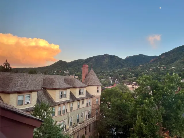 🌄 Colorado Springs Day Trip – A Mixed but Memorable Adventure! 🚂🏔️