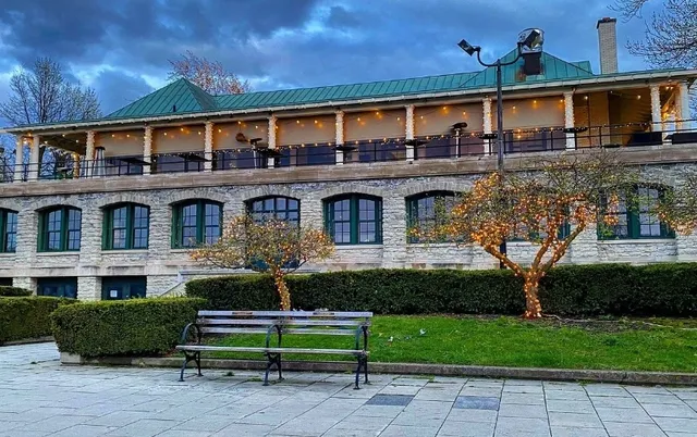 A Breathtaking Lakeside Restaurant in Buffalo 💕
