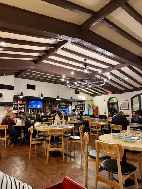 🍜 Memphis Food Discovery | Petals of A Peony 🌸