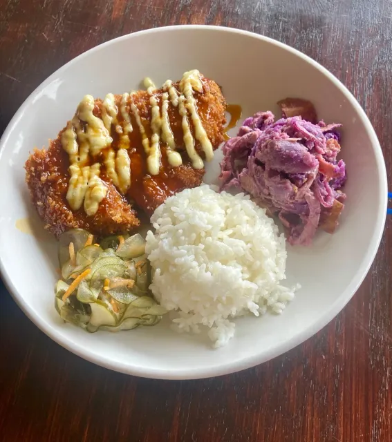 Must-Eat in Hawaii! Monkeypod Restaurant