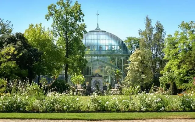 Exploring a Botanical Garden at the Tennis Courts in Paris 🌿