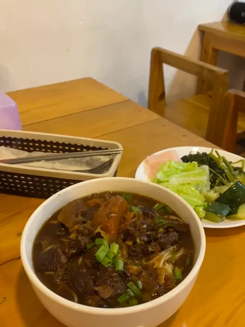 Two “Kid Staff” Sons at the Helm, Warmth in Beef Noodles That Marches 