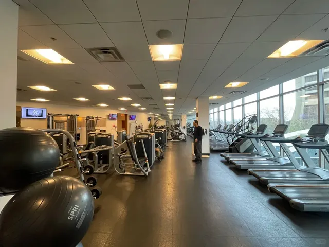 Atlanta Marriott Marquis: A Filming Site of The Hunger Games 🎬