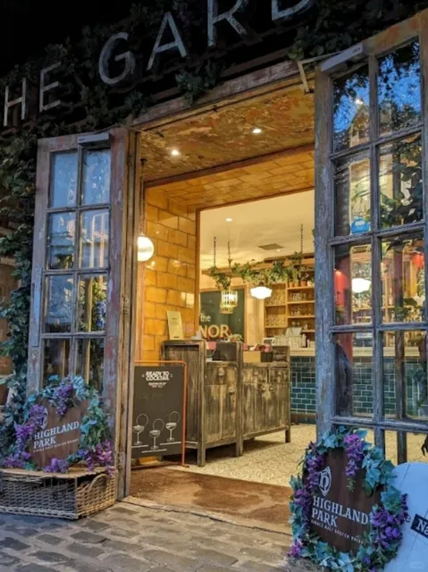 🏴󠁧󠁢󠁳󠁣󠁴󠁿 Must-Do Glasgow Bucket List: 9 Essential Stops Before Y