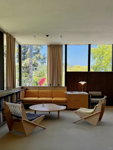 LA’s Endless Architecture｜Neutra VDL House 🏛️✨