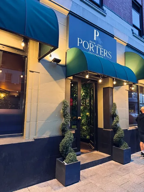 🇬🇧 Tried the LARGEST Steak in Southampton! 🥩✨