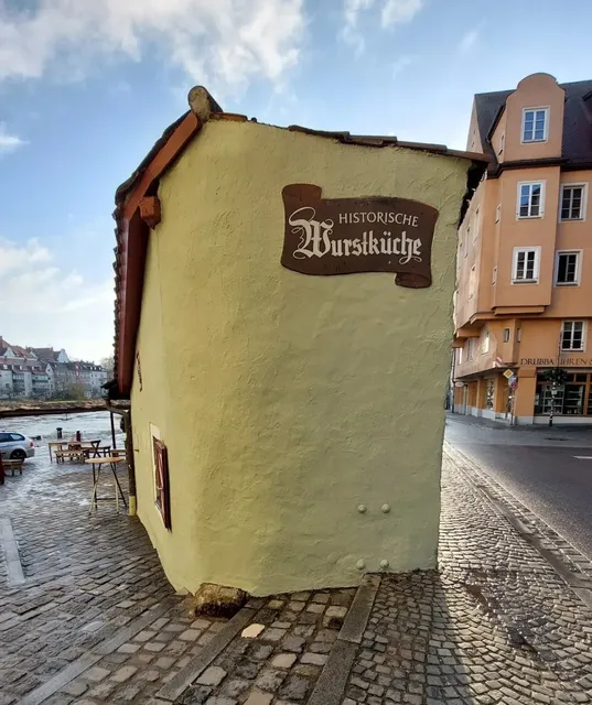 🇩🇪 Must-Try Street Food in Regensburg! 👍🏻