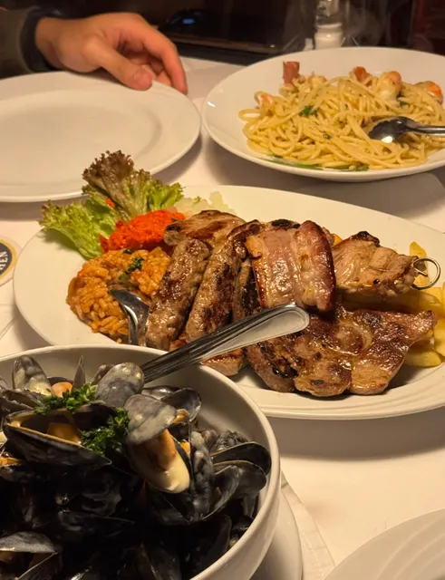 ​​Pils Corner | Munich’s Cozy Meat & Pasta Hideout​​ 🍖🍝