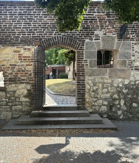 🇨🇿 Prague’s Romantic Escape: Vyšehrad Park