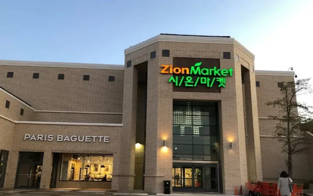 Dallas Grocery Store Roundup - Super Fun to Explore