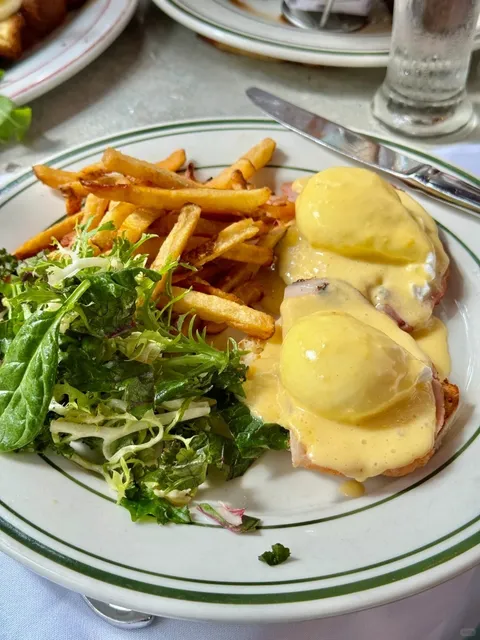 New York Brunch ☕️ | Must-Visit French Restaurant