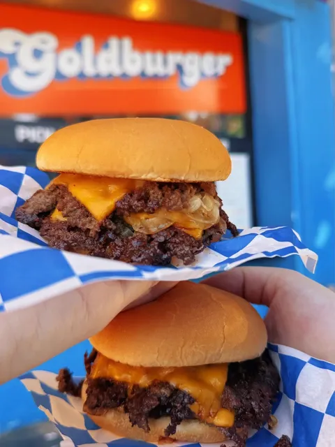 One Bite of This Burger Made Me Forgive the Whole World 😭