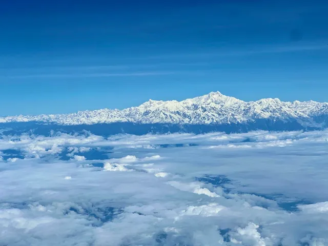 A Happy Country Focused on Natural Scenery and Buddhist Temples