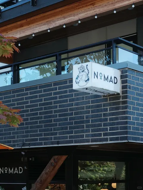 🇨🇦 Vancouver’s Coziest Jungle Café | NOMAD Coffee & Bakery 🪴☕  