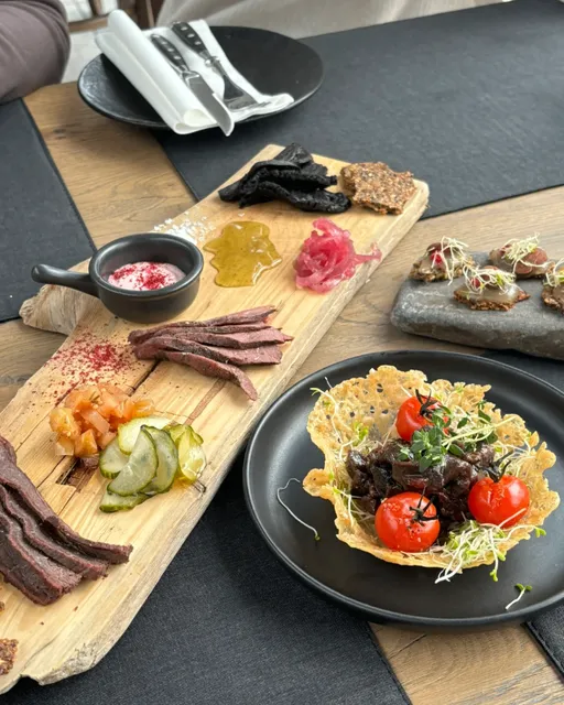 Dining at the World’s Northernmost Town: Whale & Seal in Longyearbyen 