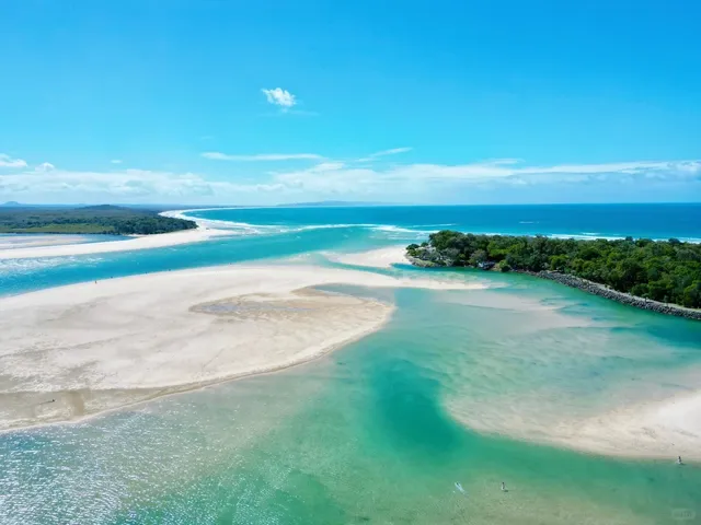 🇦🇺 Skip Brisbane, Noosa Spit is EVERYTHING! 🌊✨