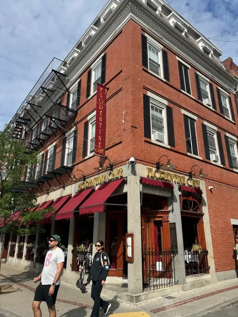 🦋 Florentine Café – North End’s Glow-Up Italian Spot! 🍝  