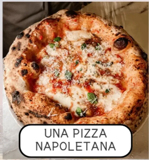 Eating the Best Pizza of My Life in New York 🍕