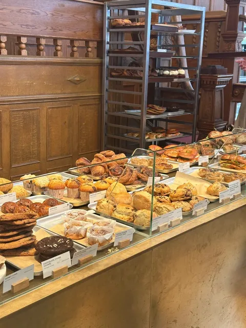 🇬🇧 Birmingham's Gail's: Aesthetic Vibes… But Coffee? Meh.😘