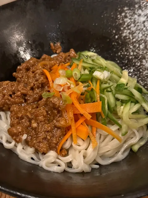 🇨🇦 Edmonton’s New Soup Dumpling Spot: Michellin-Trained Chef