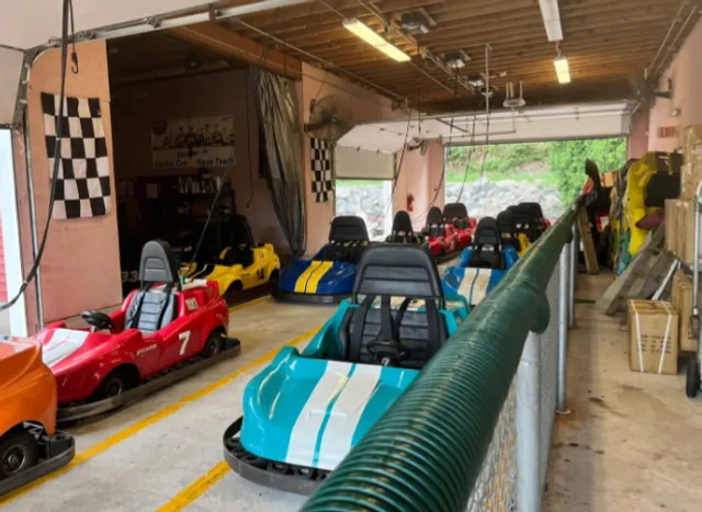 Boston Surround Tour | Mini golf | Karting