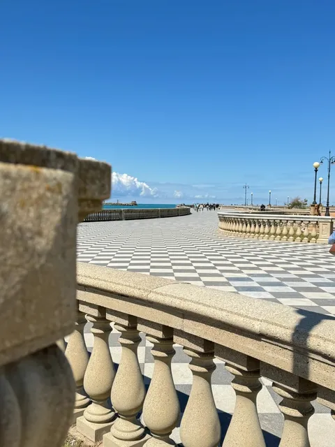 Discovering a Mini Venice in Livorno! 🇮🇹