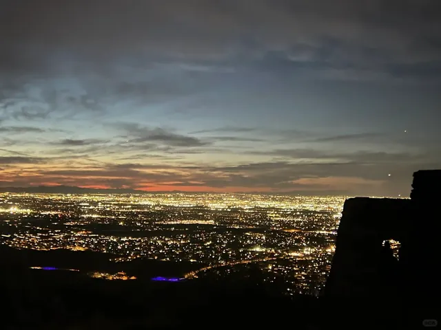 Found the perfect spot for Phoenix to watch the sunset 🌵
