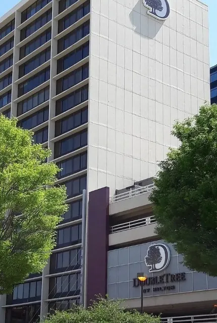 🏨 DoubleTree by Hilton Cleveland Downtown - Lakeside 