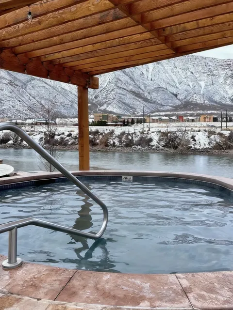 Hot Springs Town Near Denver ♨️ Now This Is How to Do Winter!