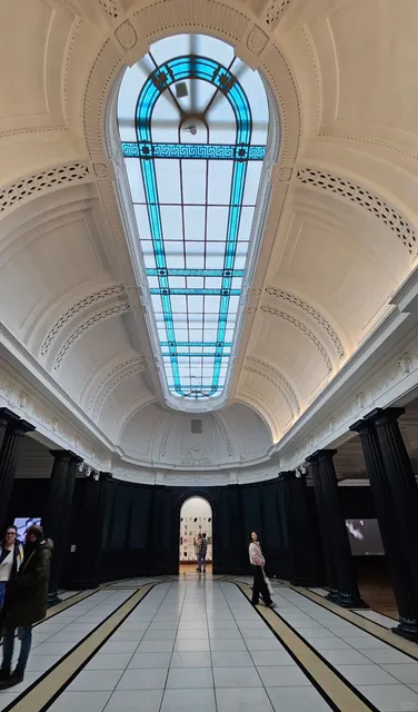 The World's First Modern Art Gallery is Actually in Dublin! 🎨✨