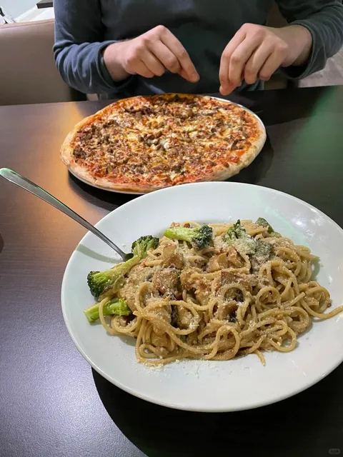 Spijkenisse Food Guide: A Hidden Culinary Gem in the Netherlands 🇳🇱