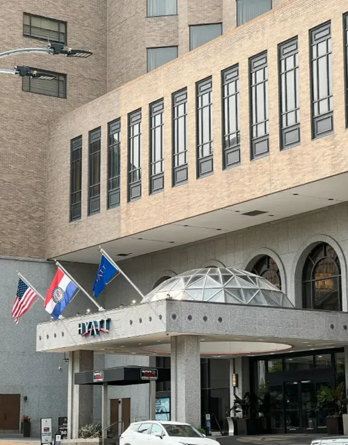 St. Louis Can't Help But Share This Budget-Friendly Hotel!