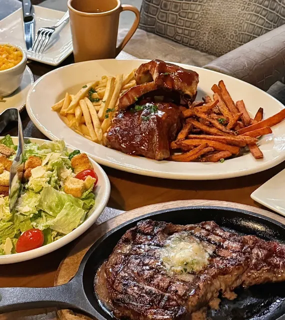 The Bloc: A Foodie's Paradise in LA